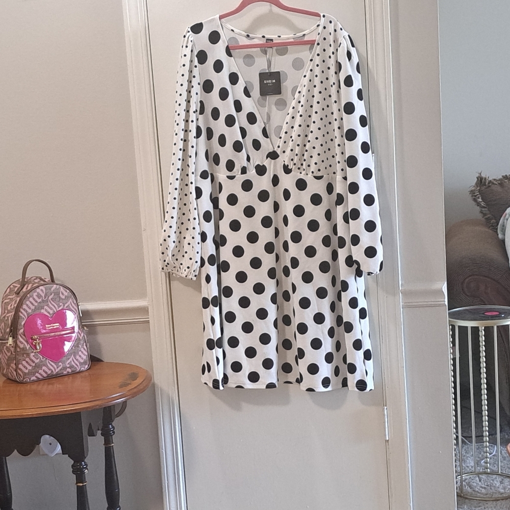 Chic Black and White Polka Dot V neck long, sleeve dress NWT